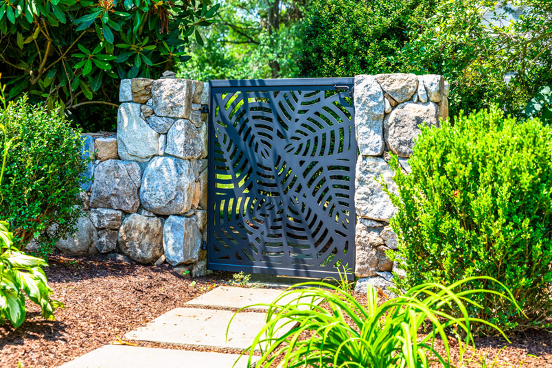 Custom Aluminum Fences Balancing Aesthetics and Functionality