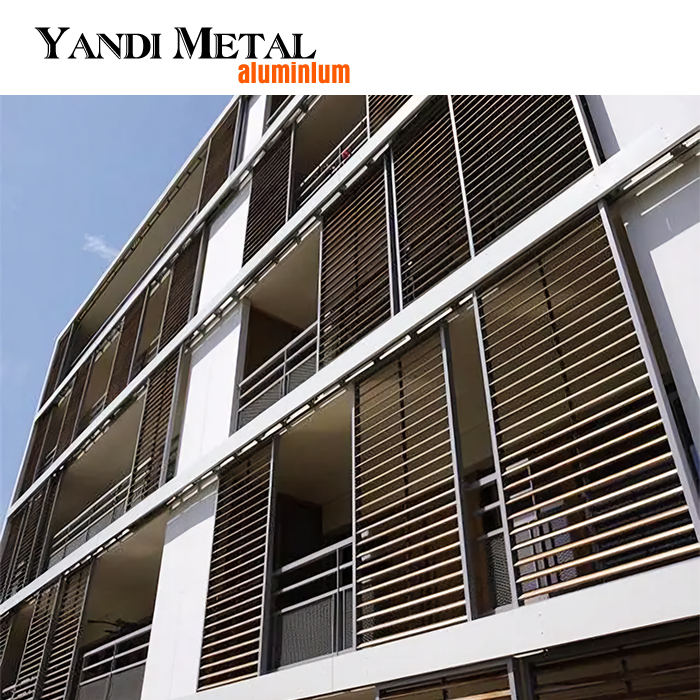 Yandi decorates garden pool with aluminum palisade panels of mamwood